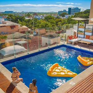 Nomads Hotel, & Rooftop Pool Hostel